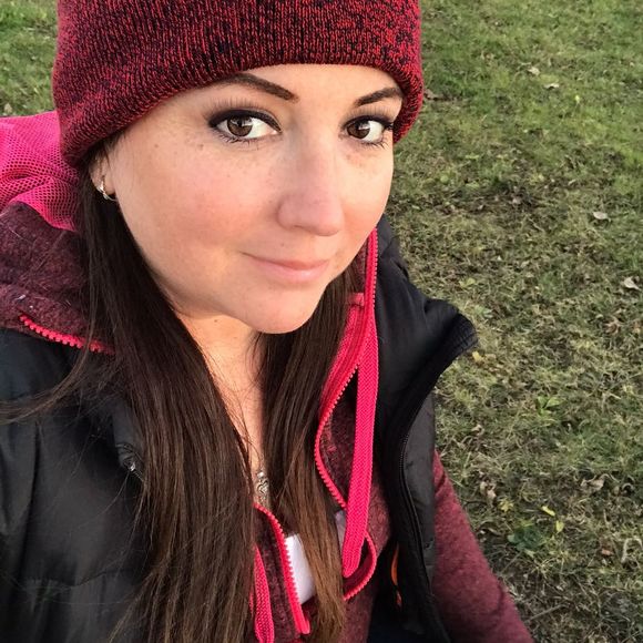 Meet your Posher, Amanda - Picture 1 of 1